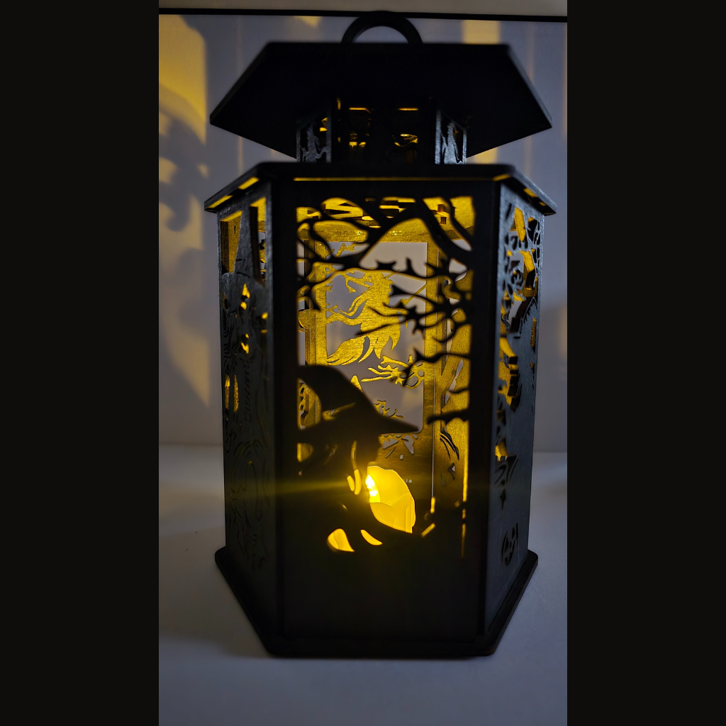 Deko Haunted Lantern – Hexenzauber im Schattenlicht