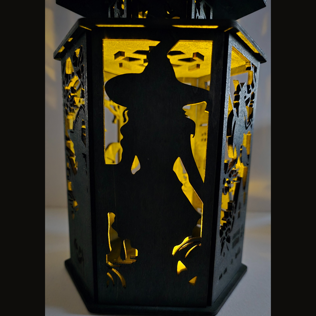 Deko Haunted Lantern – Hexenzauber im Schattenlicht