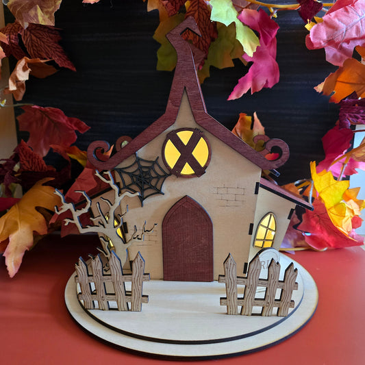 Deko "Haunted Manor" – verwunschenes Spukhaus aus Holz