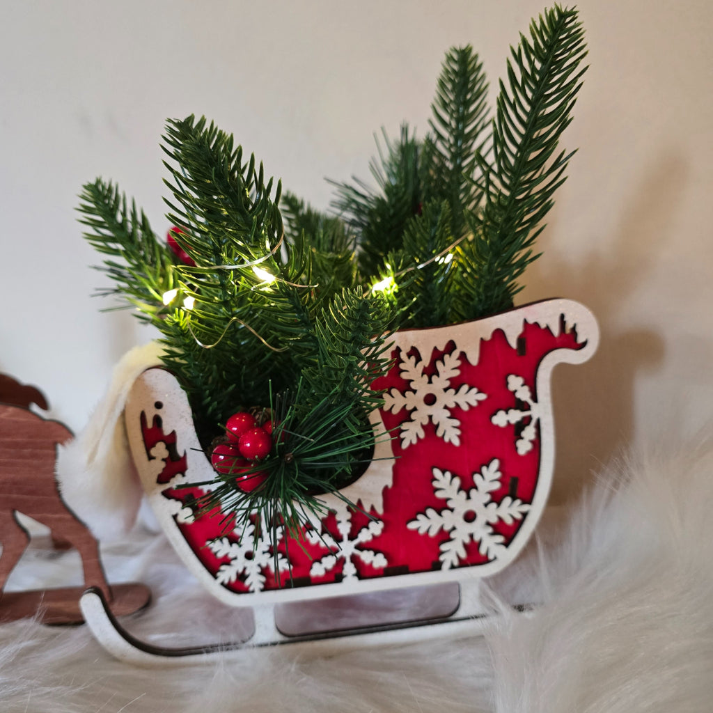 Weihnachtsschlitten aus Holz – mit Rentieren & Personalisierung